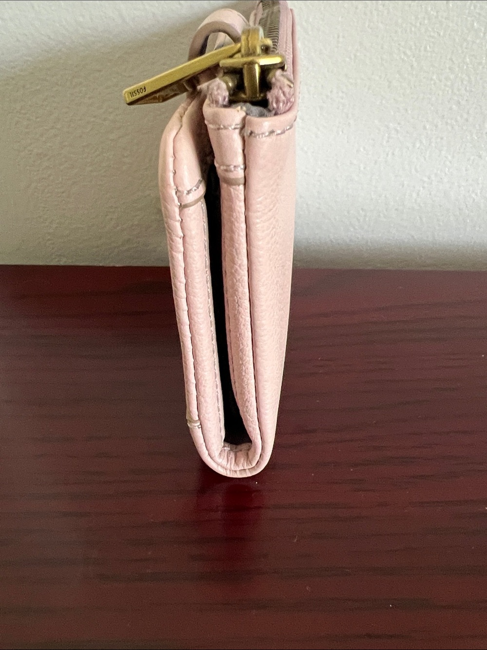 Fossil Blush Pink Pebbled Leather Wallet - Picture 5 of 9